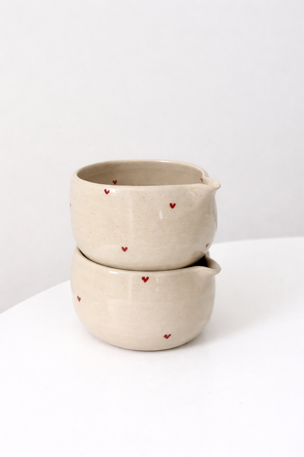 Matcha Bowl mit kleinen Herzen