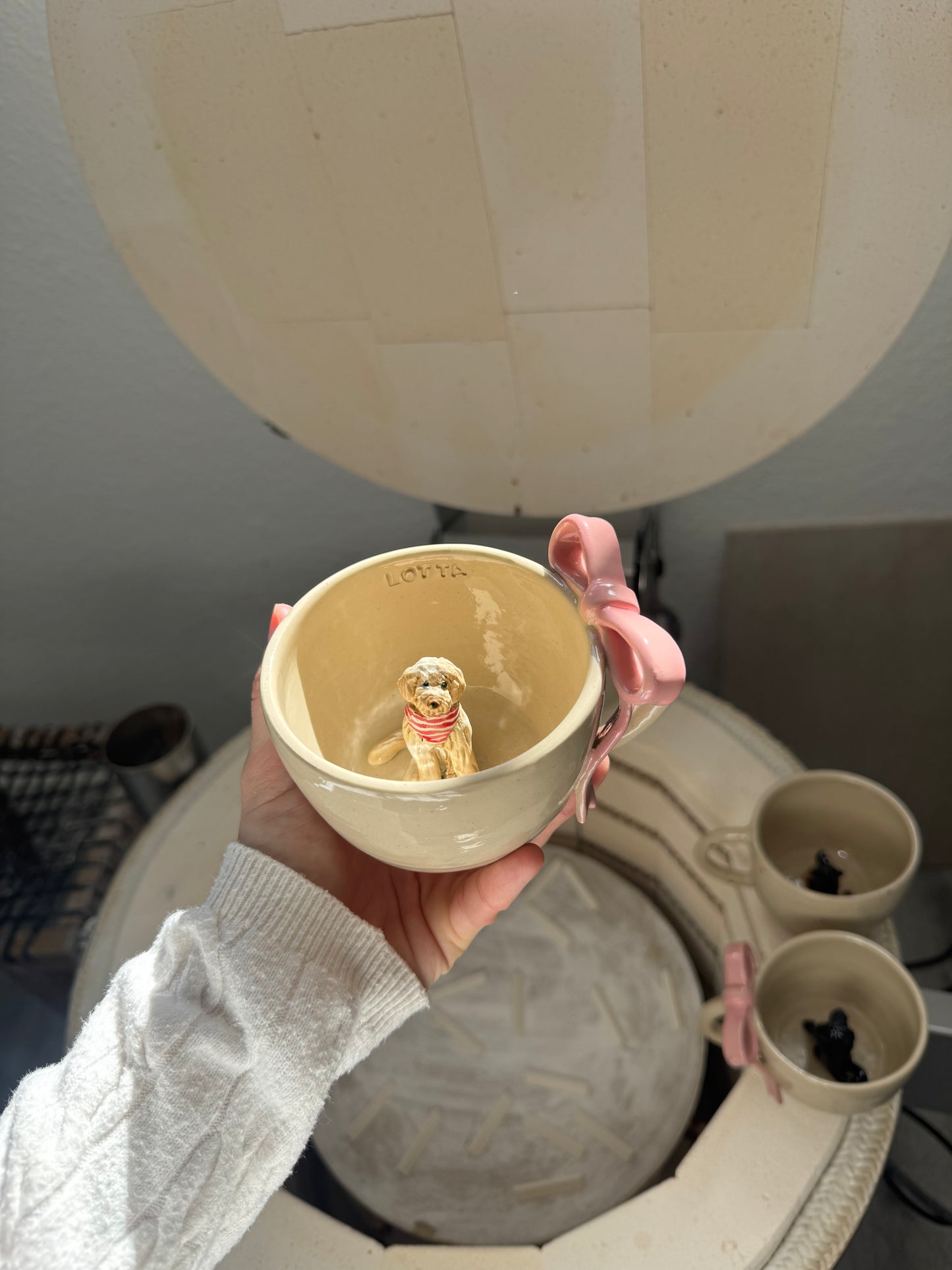 Personalisierte Haustiertasse mit Schleife